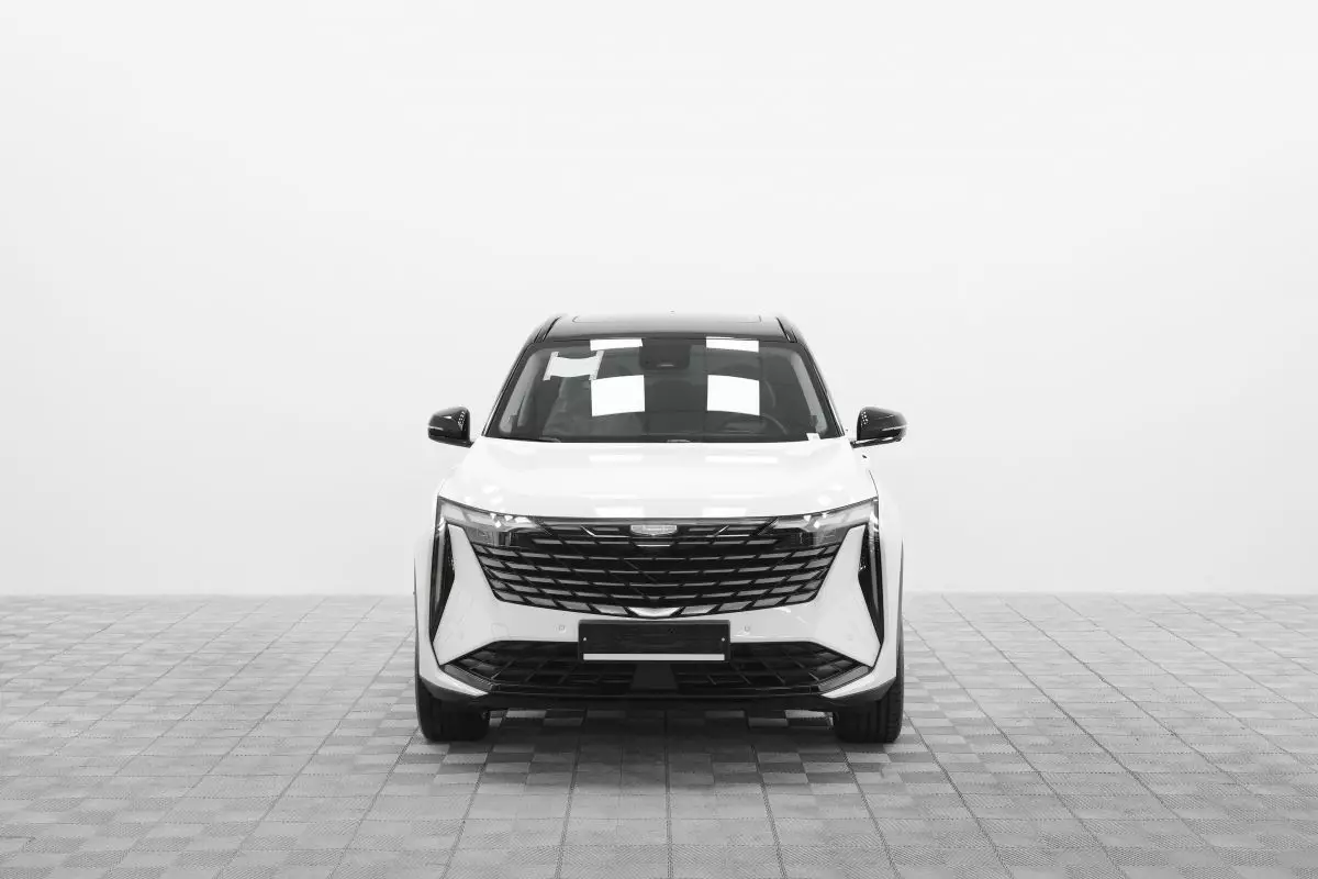 Автосалон: Geely Atlas New
