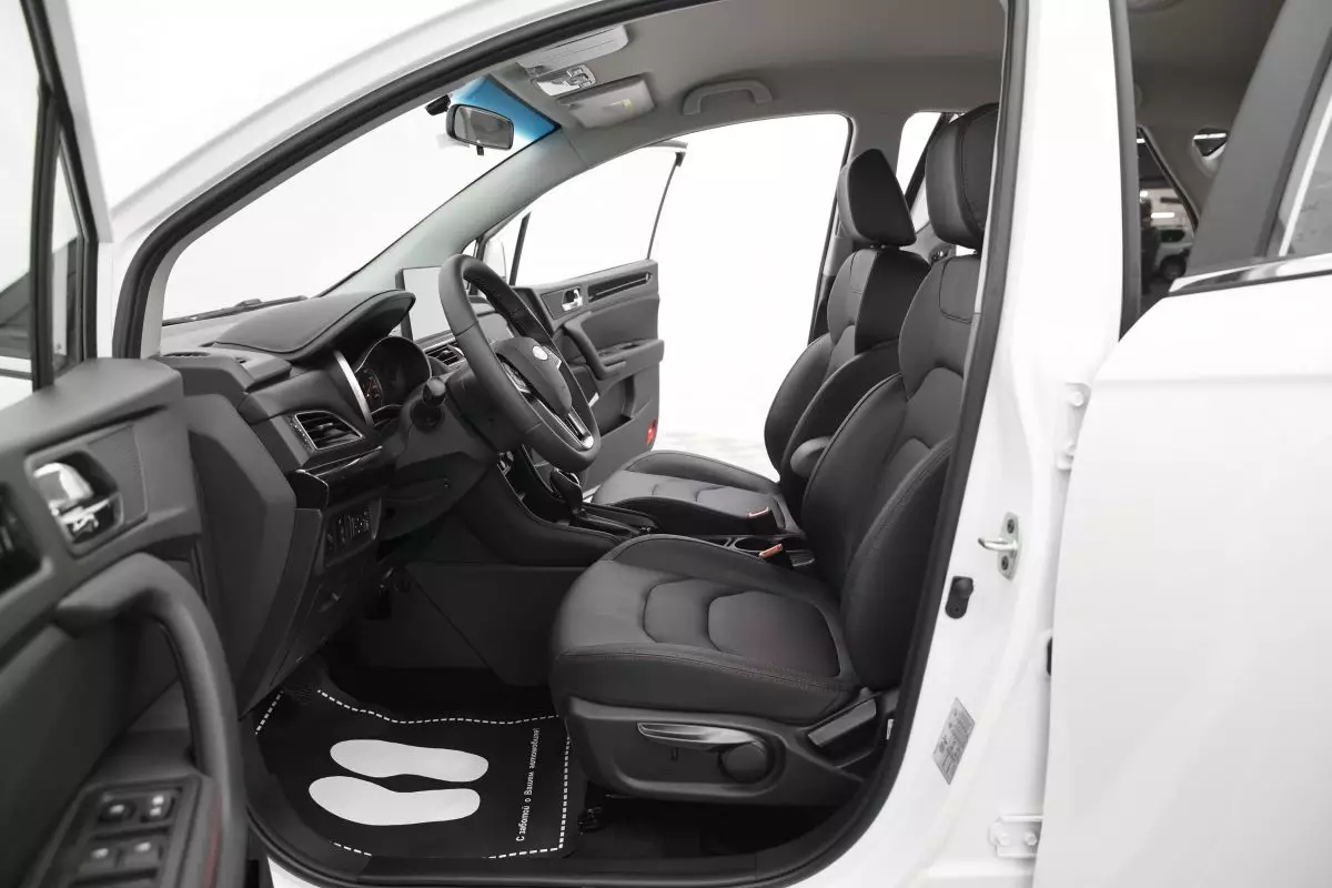 Автосалон: Jac JS3