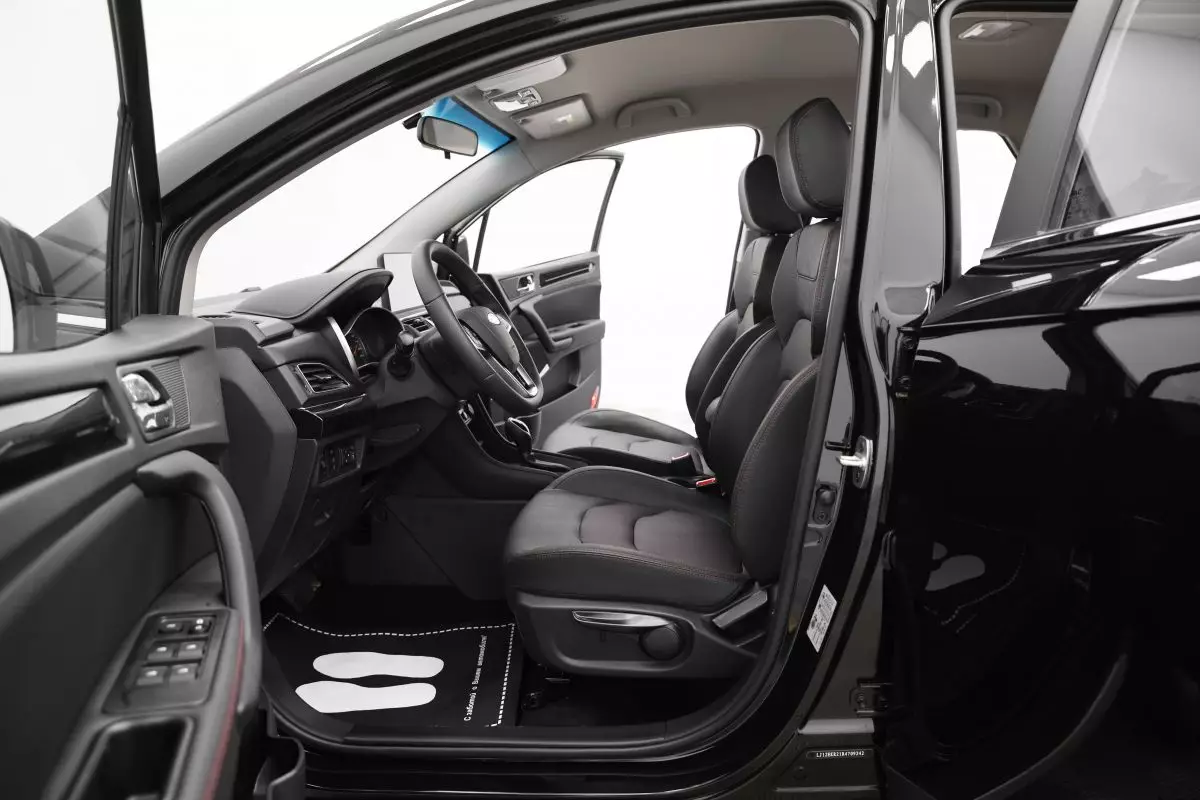 Автосалон: Jac JS3