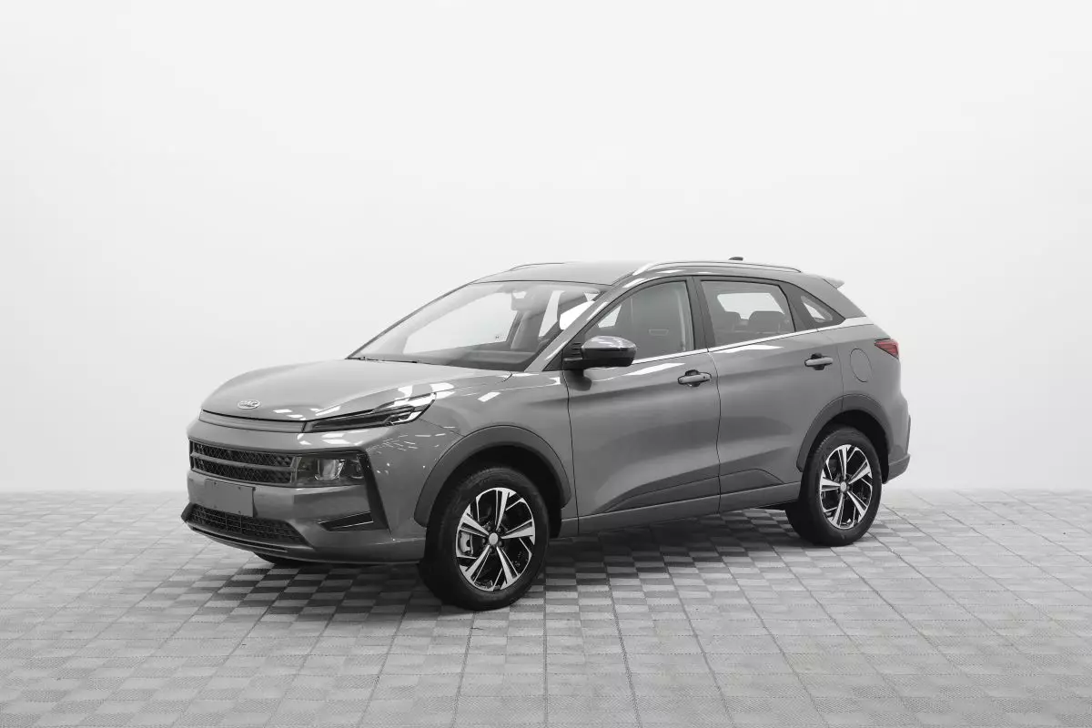 Автосалон: Jac JS6