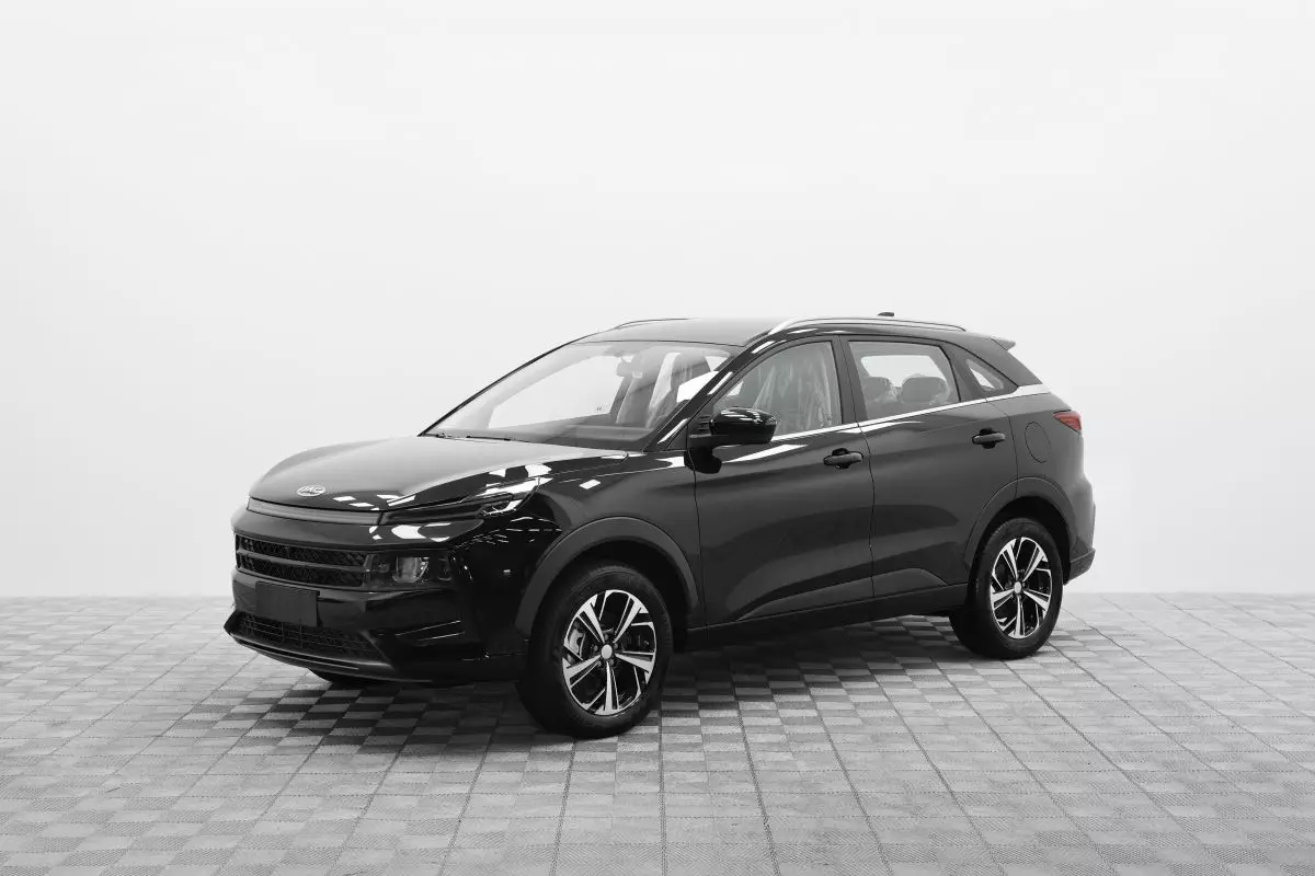 Автосалон: Jac JS6