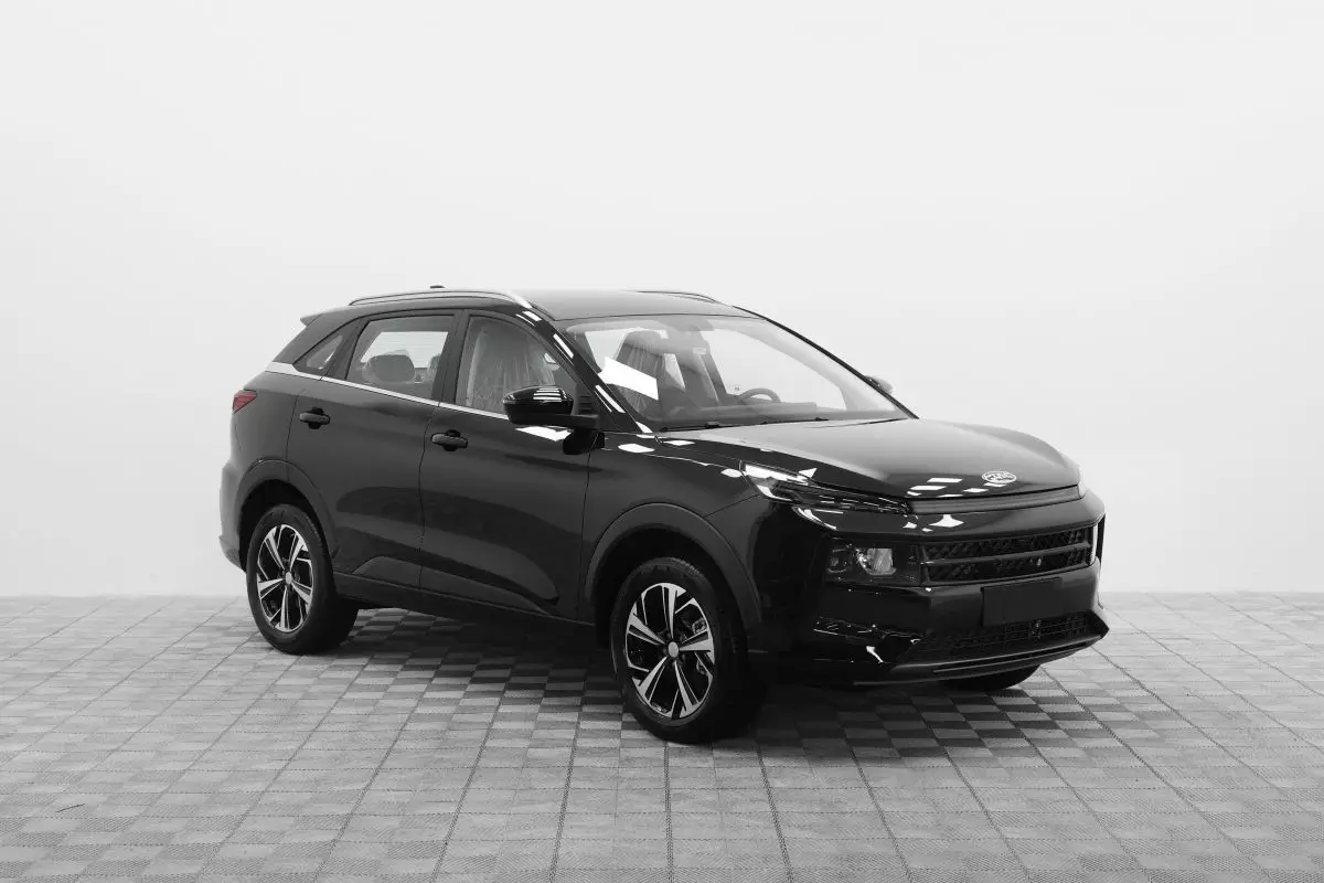 Автосалон: Jac JS6