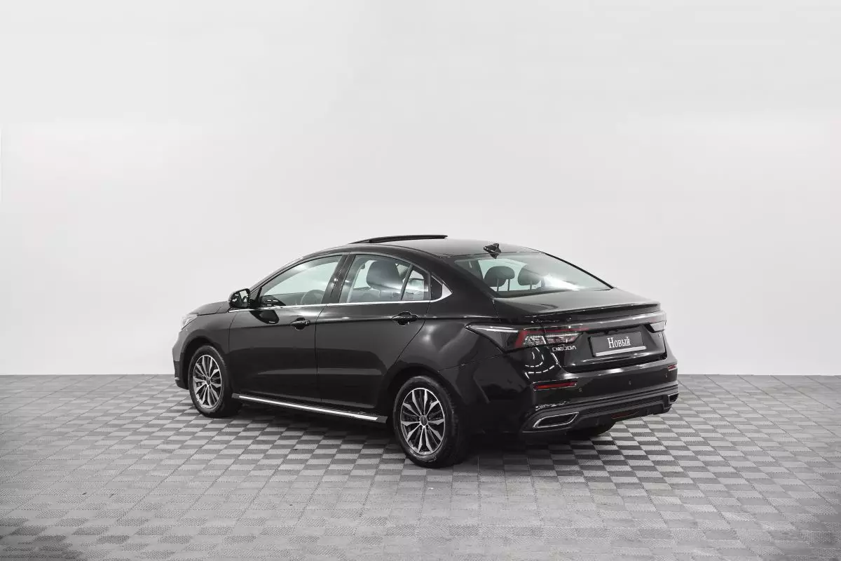 Автосалон: Omoda S5