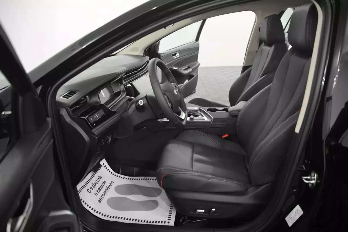 Автосалон: Omoda S5