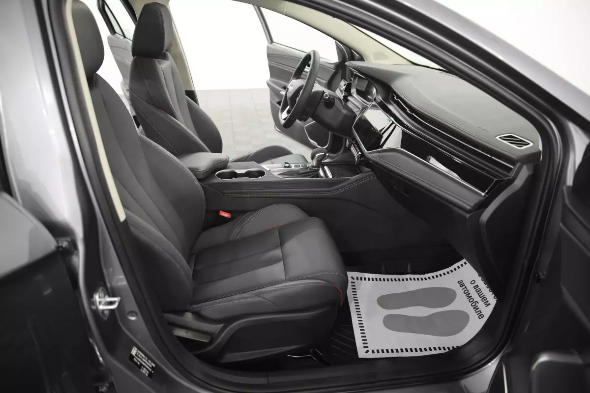 Автосалон: Omoda S5
