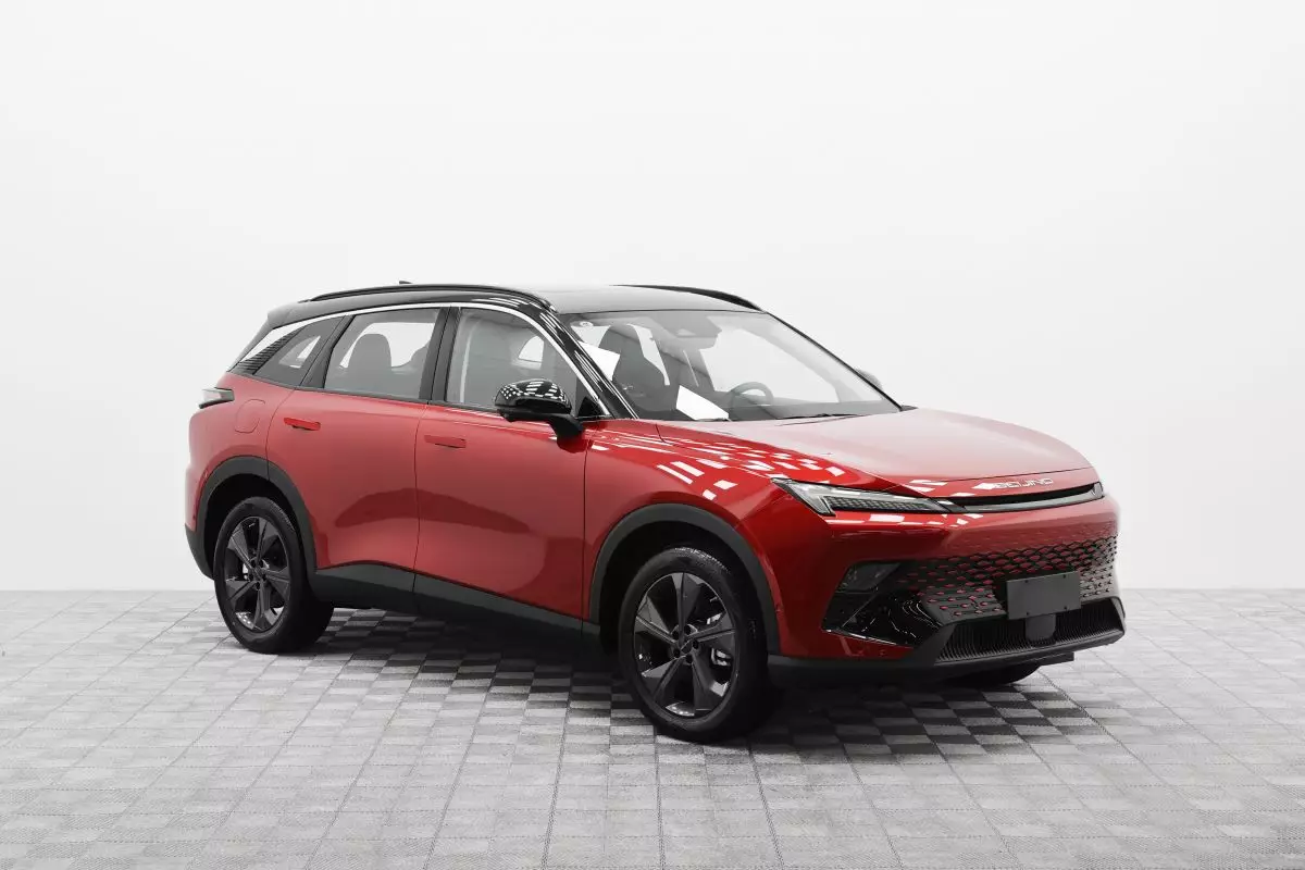 Автосалон: Baic X55