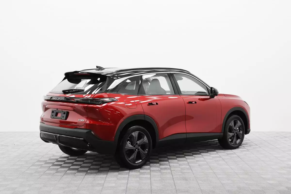 Автосалон: Baic X55