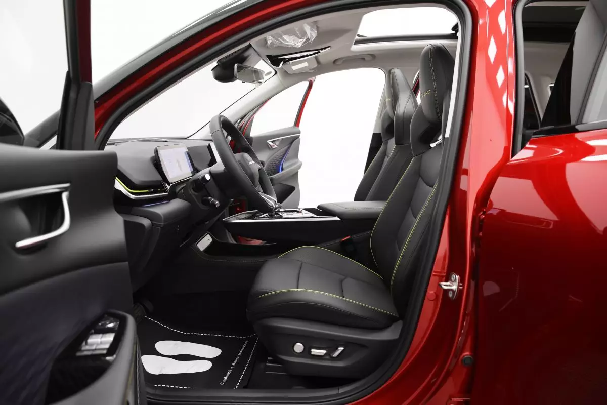 Автосалон: Baic X55