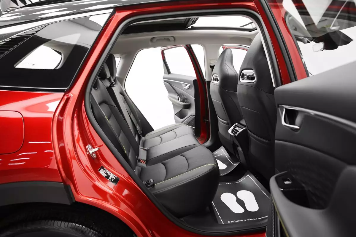 Автосалон: Baic X55