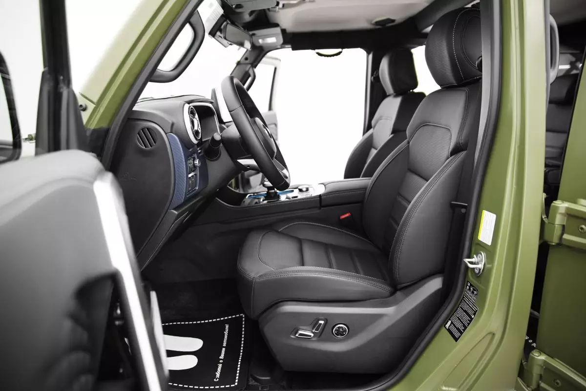 Автосалон: Baic BJ40
