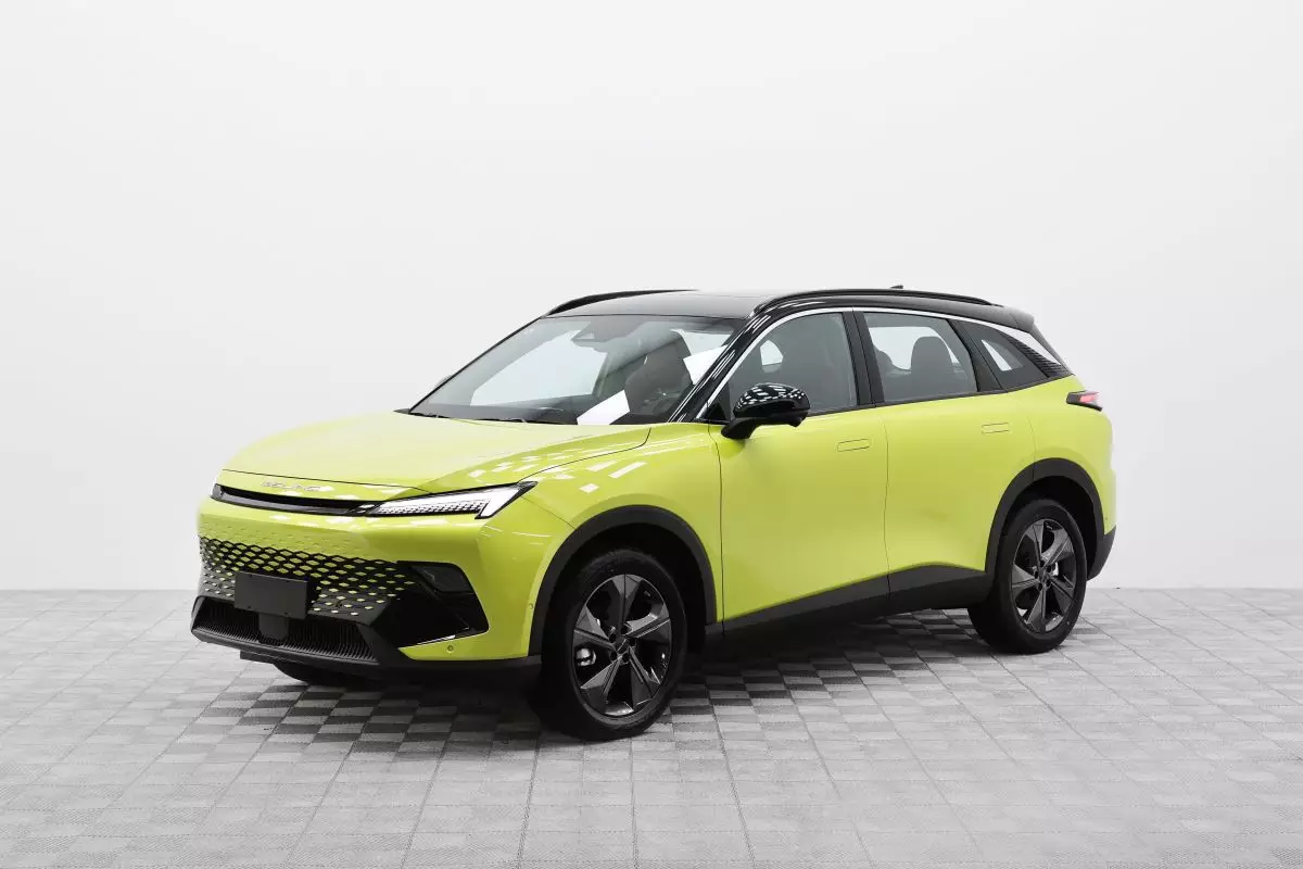 Автосалон: Baic X55