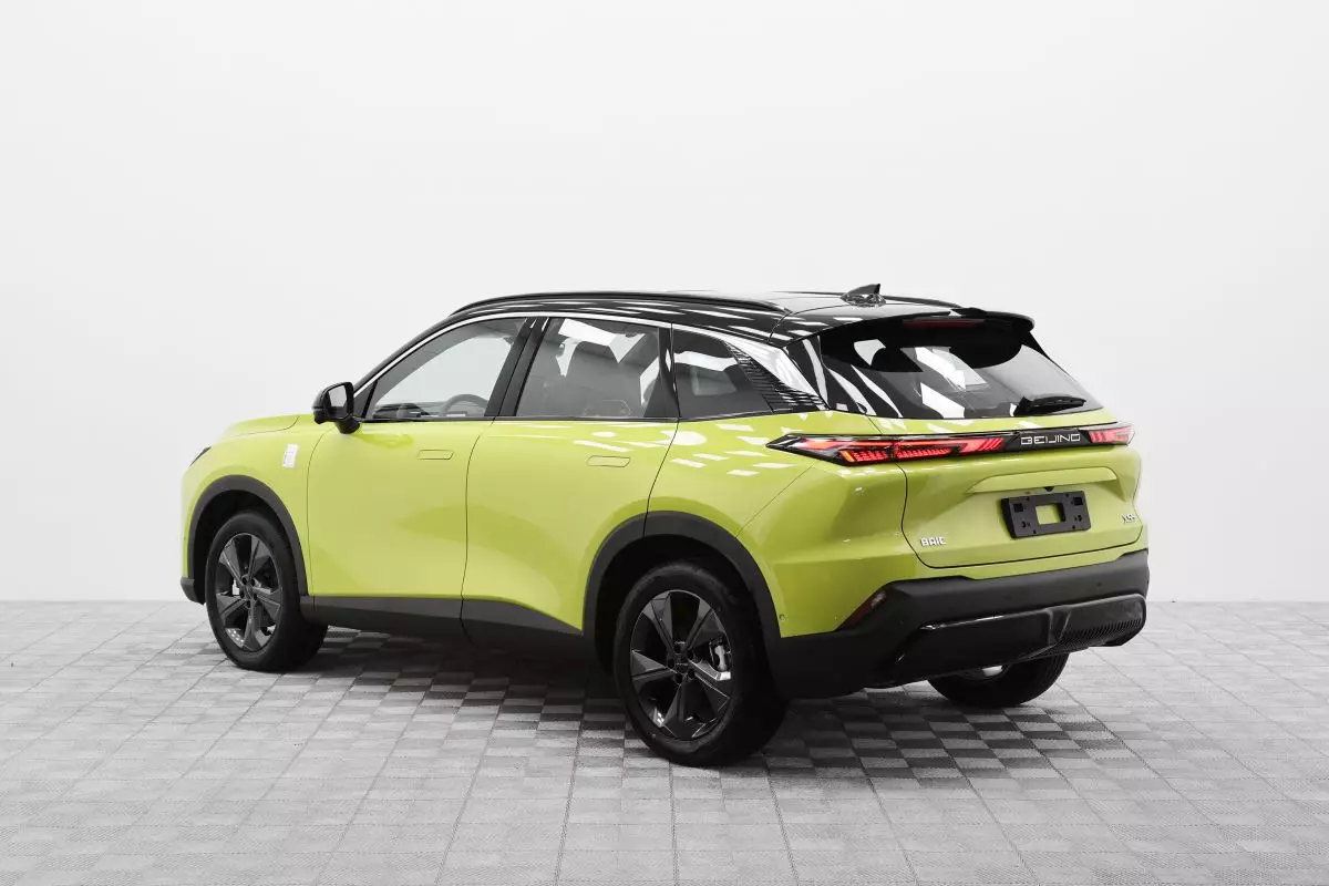 Автосалон: Baic X55