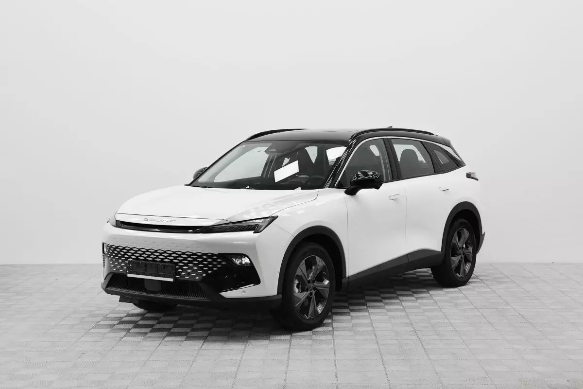 Автосалон: Baic X55