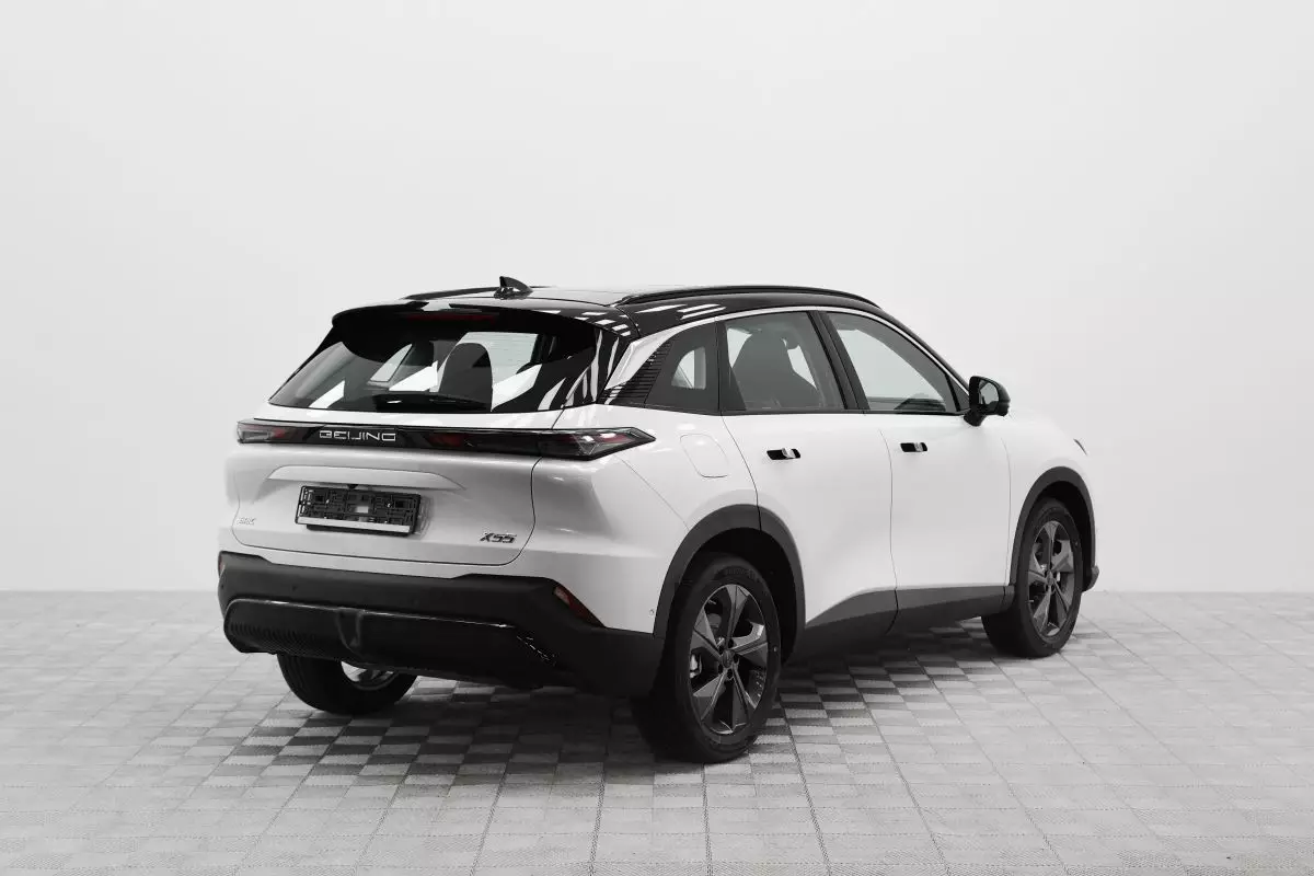 Автосалон: Baic X55