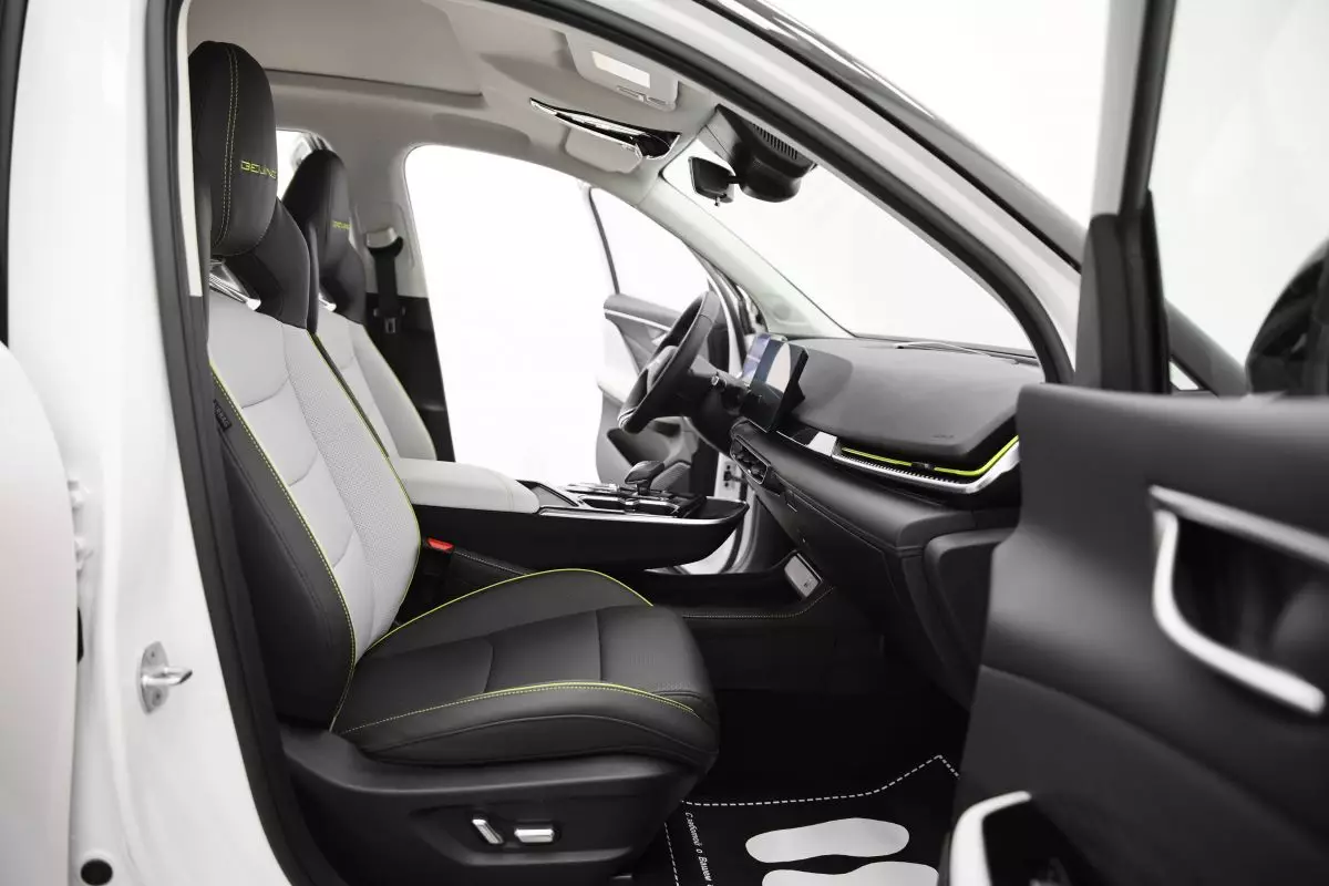 Автосалон: Baic X55