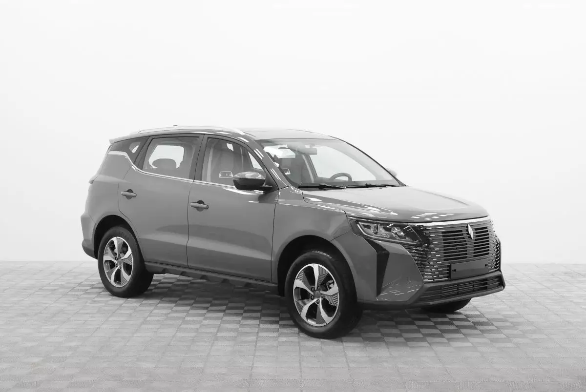 Автосалон: Livan X6 Pro