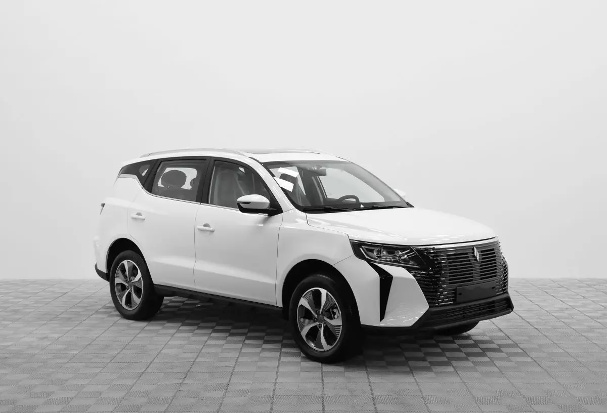 Автосалон: Livan X6 Pro