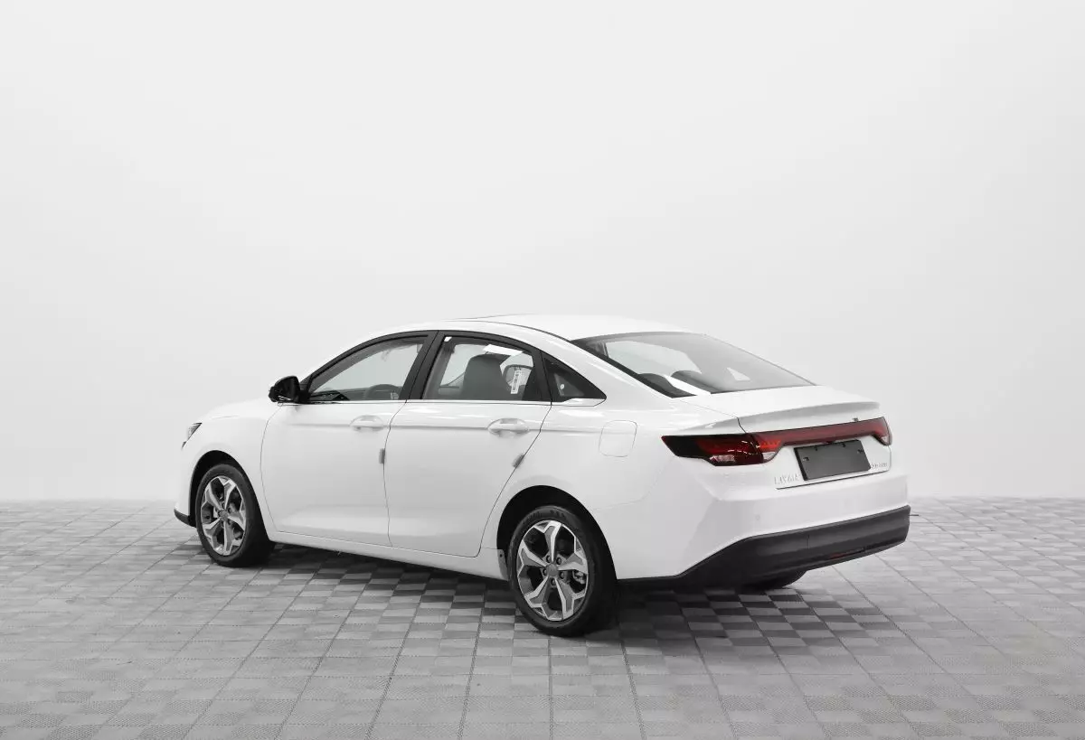 Автосалон: Livan S6 Pro