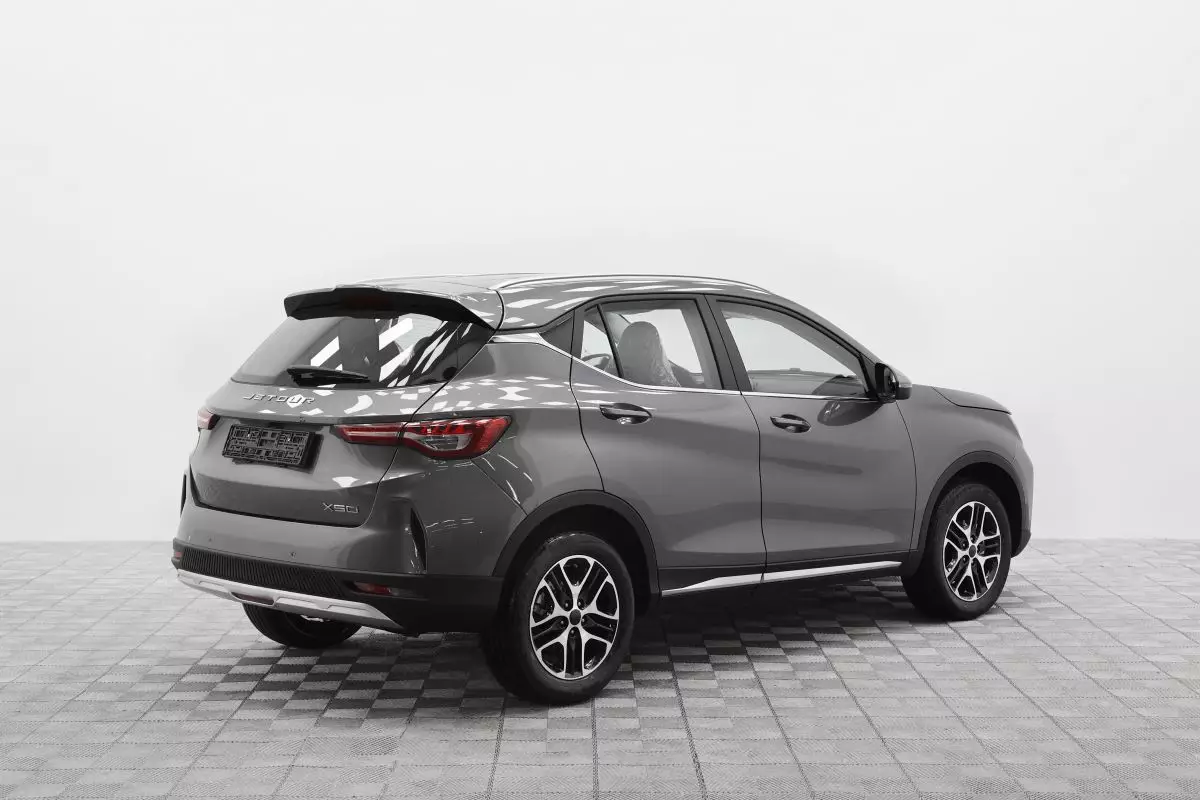 Автосалон: Jetour X50