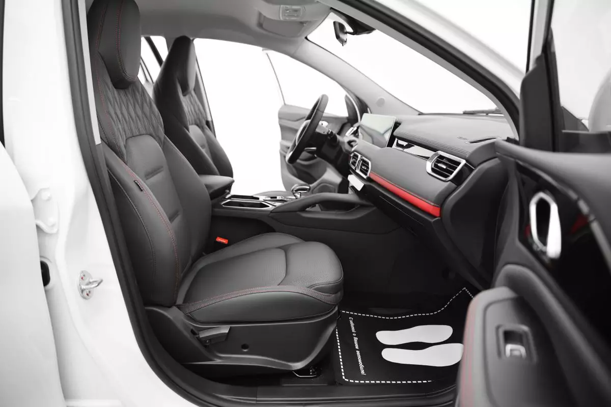 Автосалон: Jetour X50