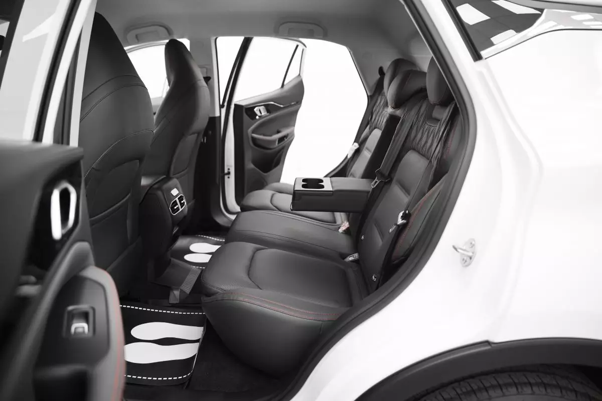 Автосалон: Jetour X50