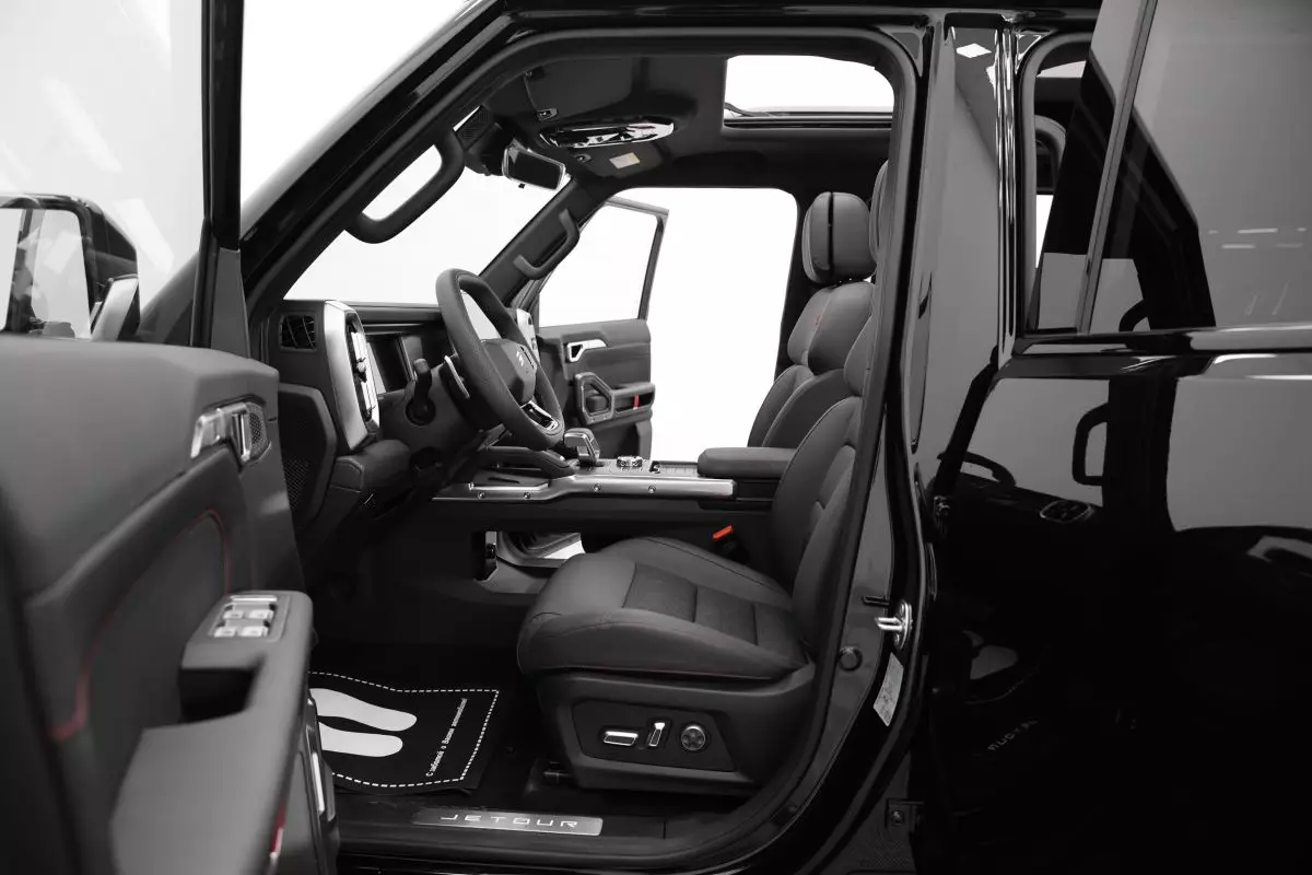Автосалон: Jetour T2
