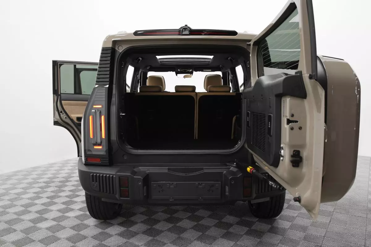 Автосалон: Jetour T2