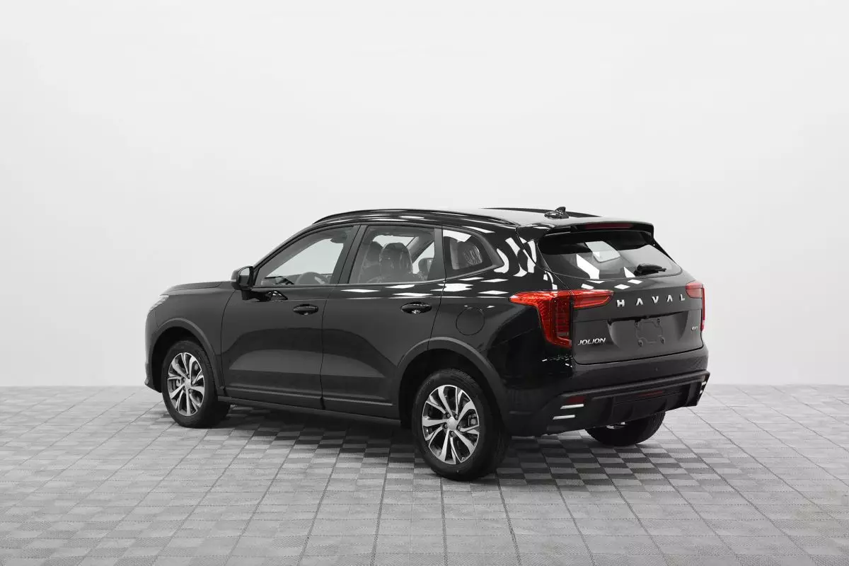 Автосалон: Haval New Jolion