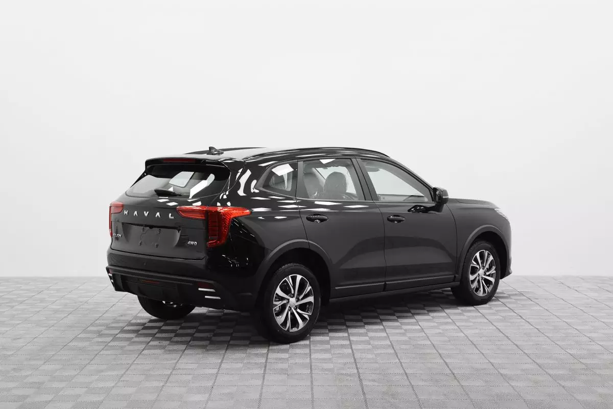 Автосалон: Haval New Jolion