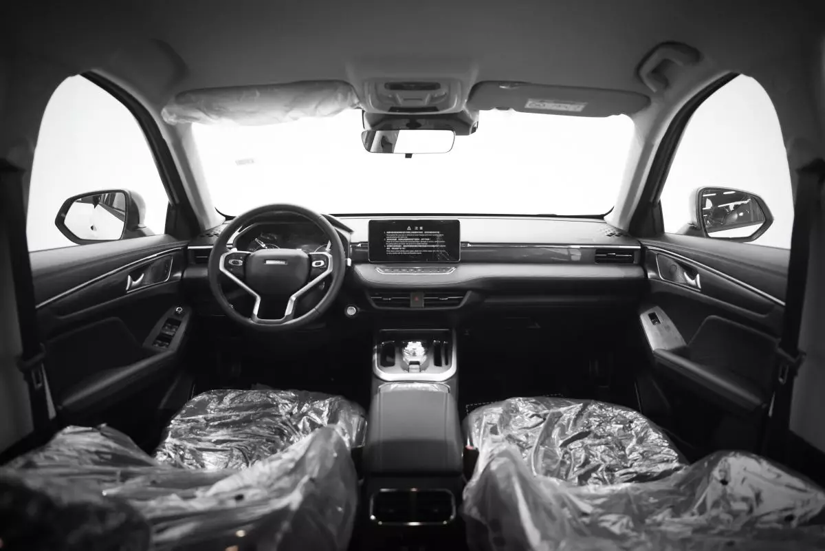 Автосалон: Haval New Jolion