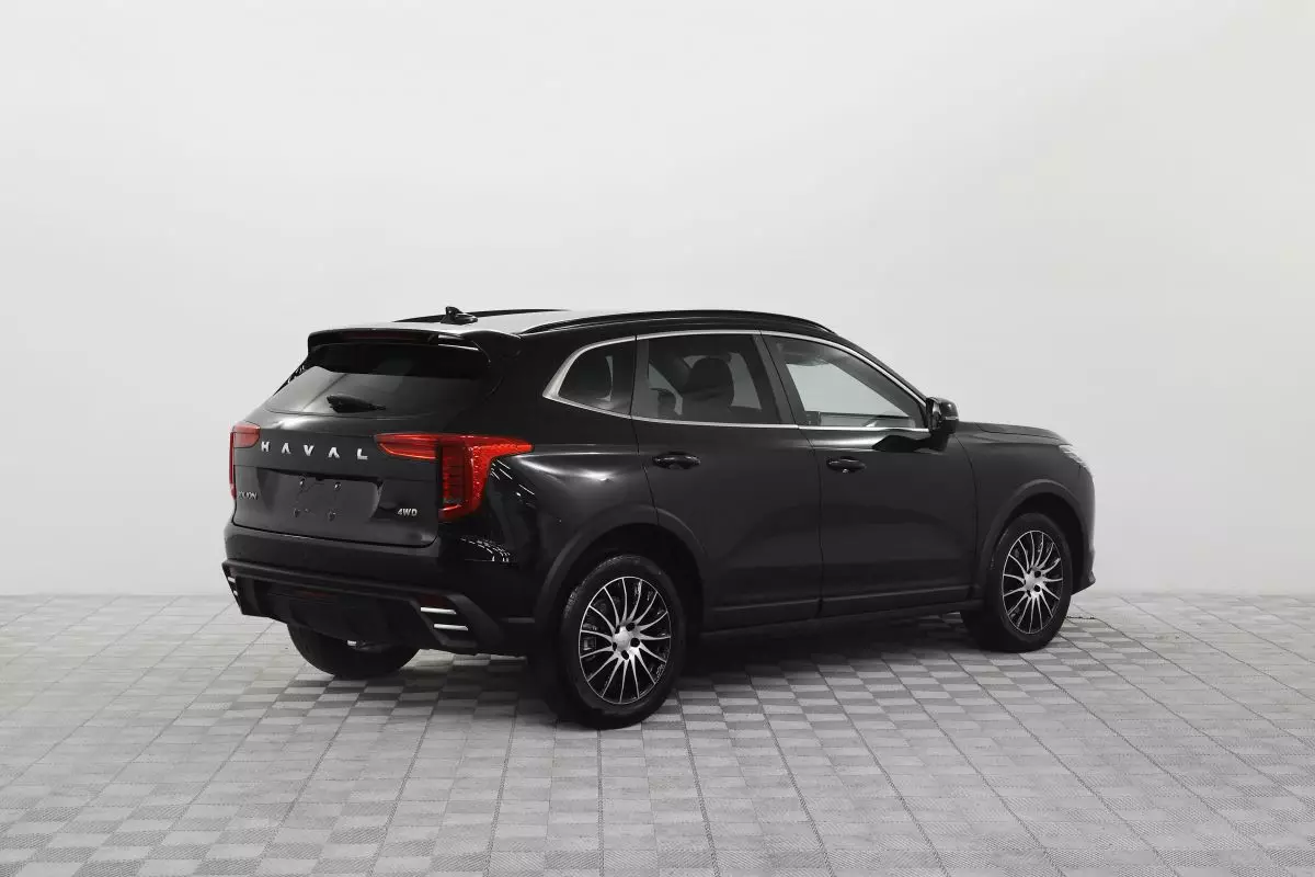 Автосалон: Haval New Jolion