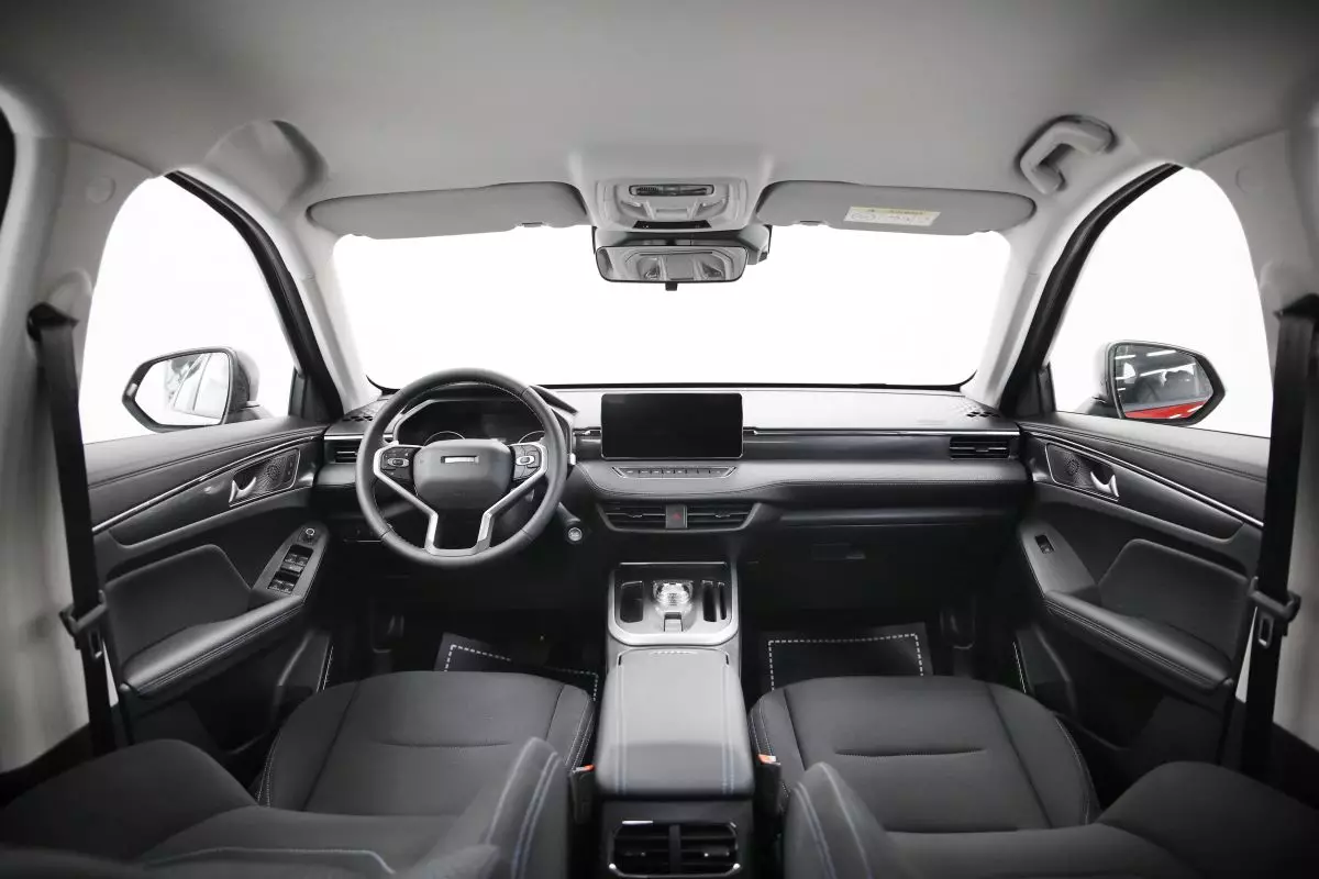 Автосалон: Haval New Jolion