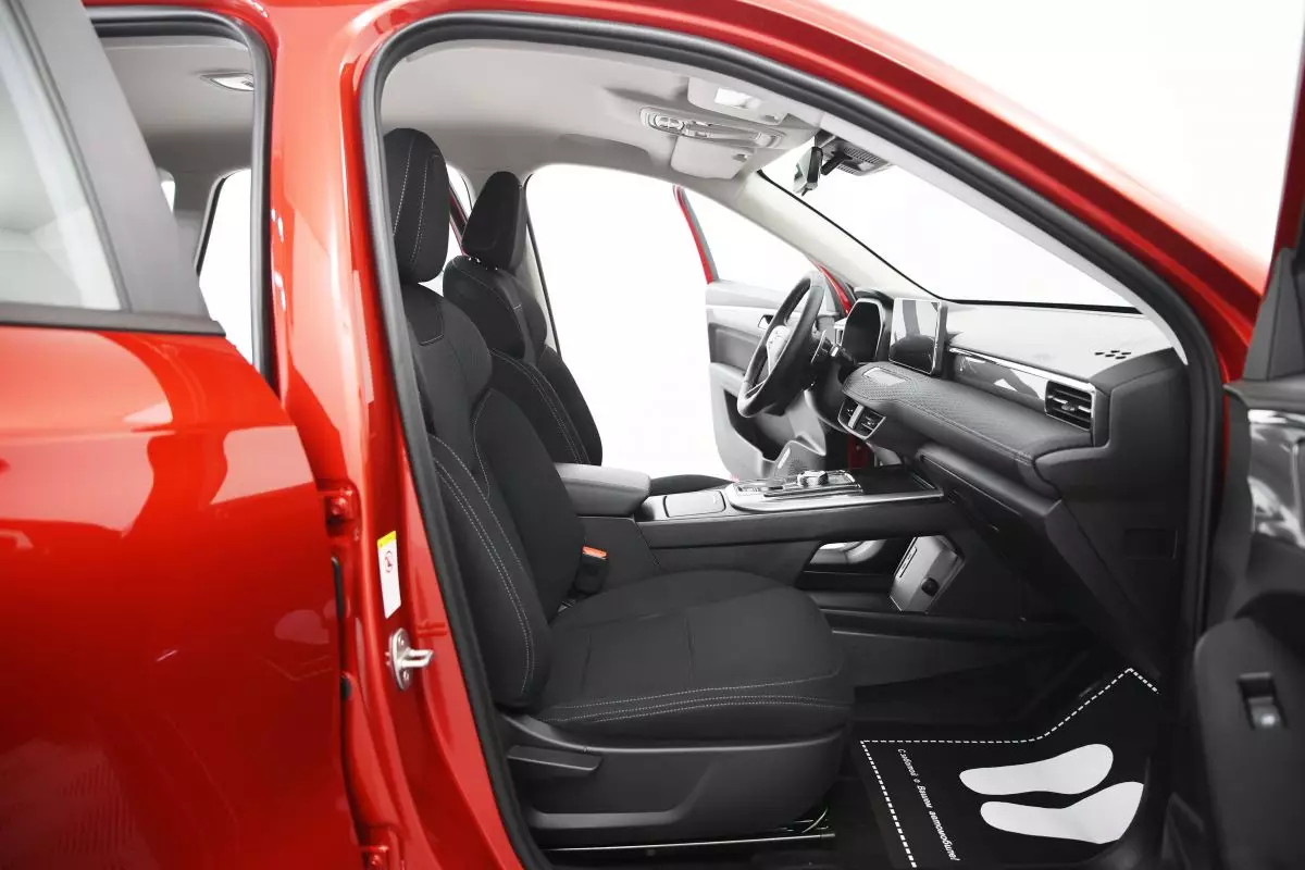 Автосалон: Haval New Jolion