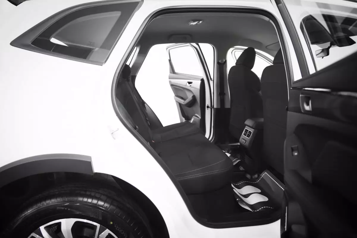 Автосалон: Haval New Jolion