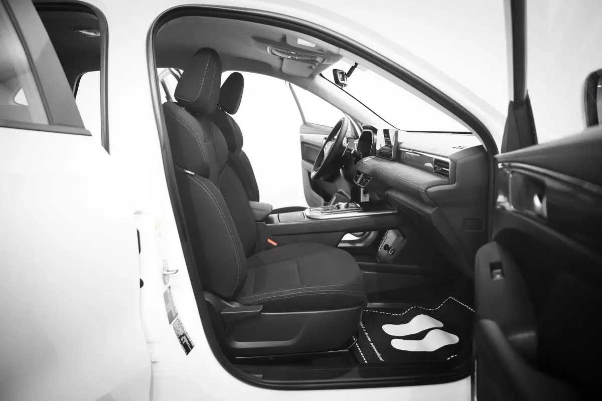 Автосалон: Haval New Jolion