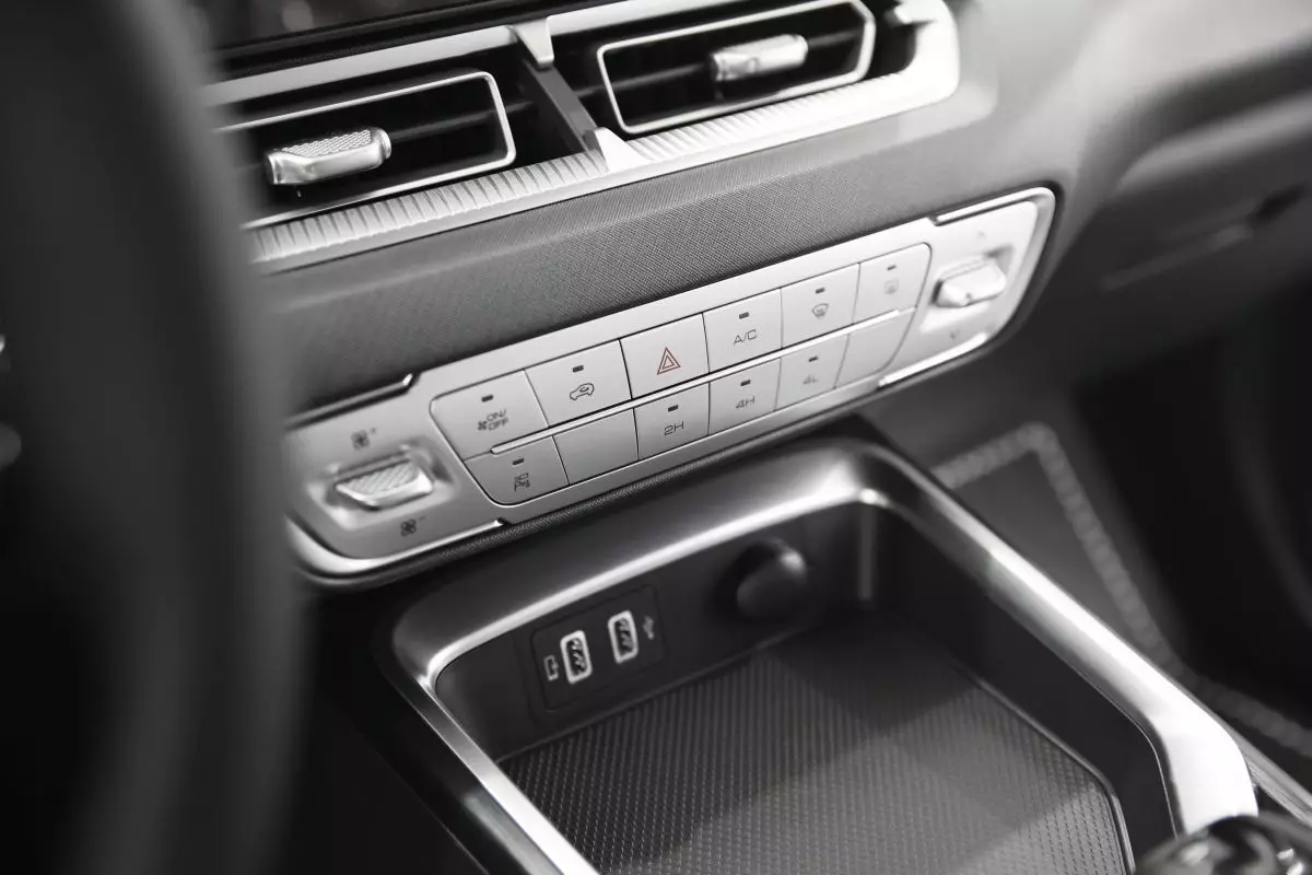 Автосалон: Haval H5