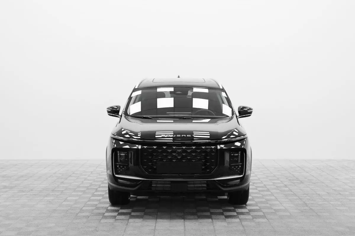 Автосалон: Soueast S09