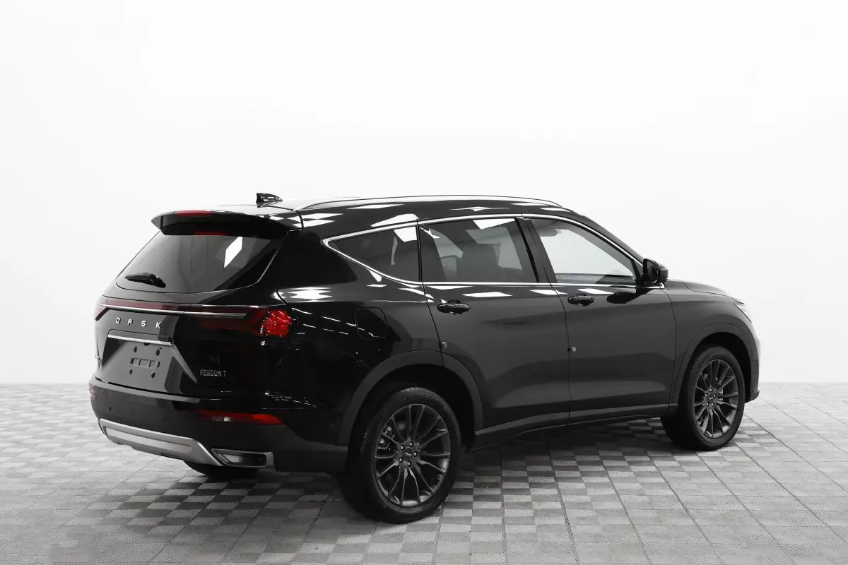 Автосалон: Dongfeng DFSK ix7