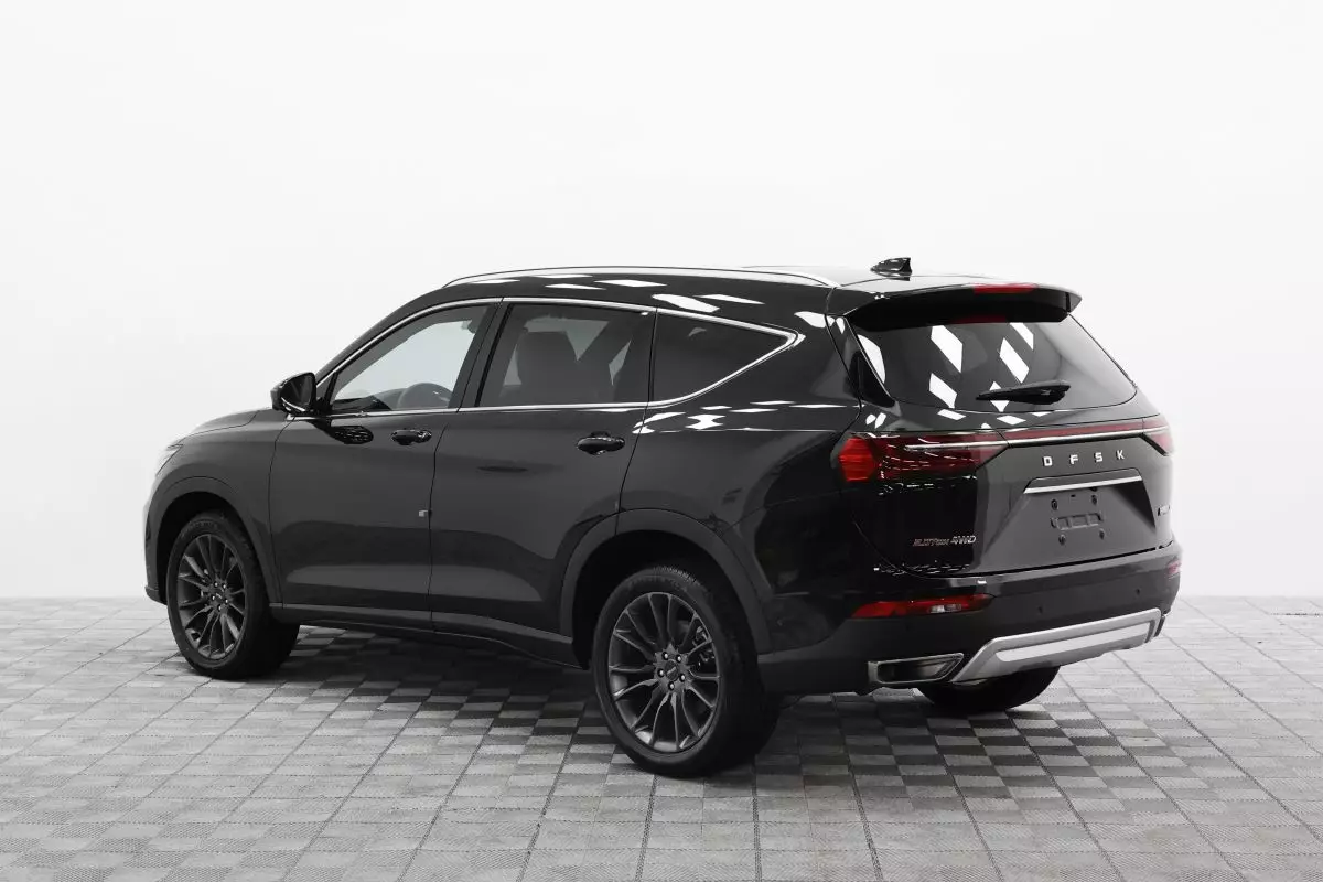 Автосалон: Dongfeng DFSK ix7
