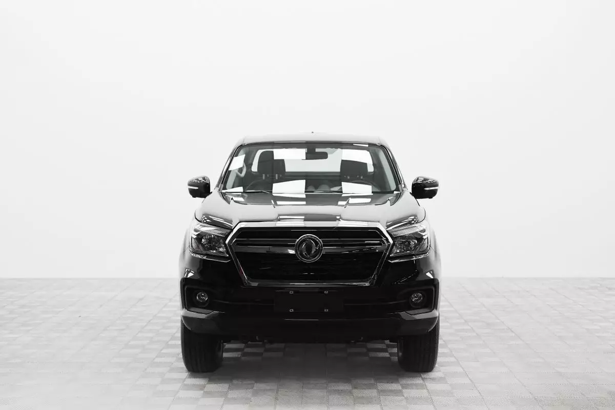 Автосалон: Dongfeng DF6