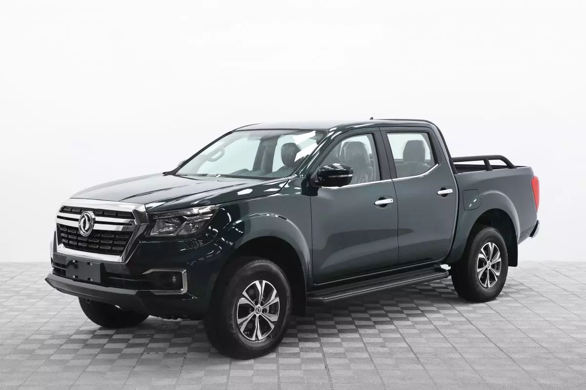 Автосалон: Dongfeng DF6