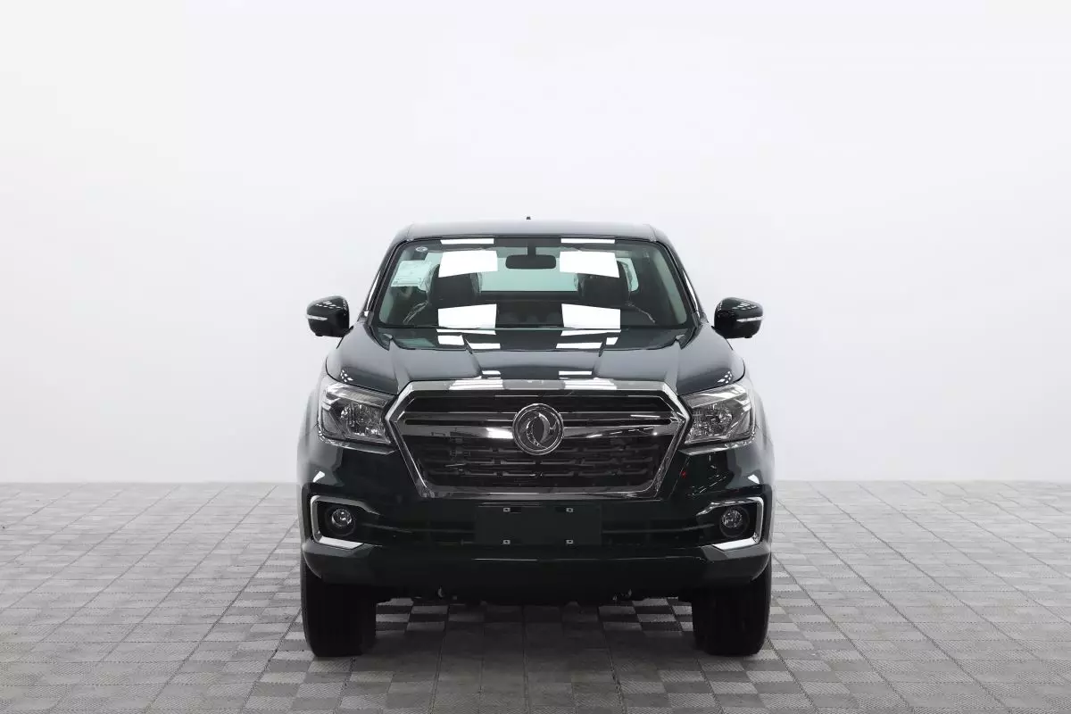 Автосалон: Dongfeng DF6