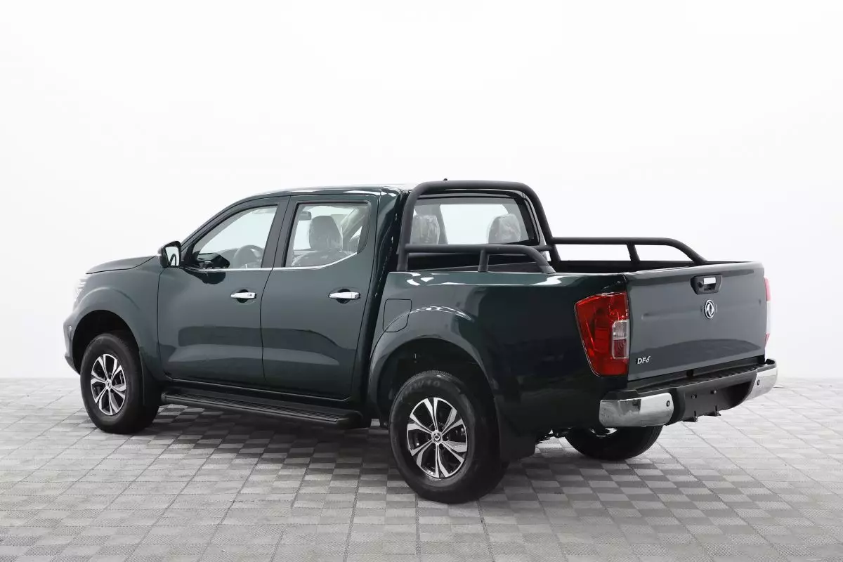 Автосалон: Dongfeng DF6