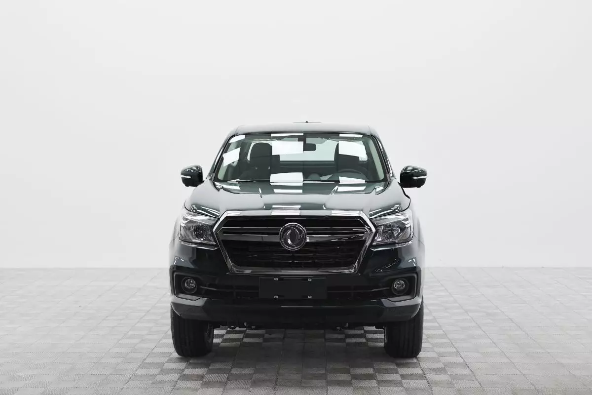 Автосалон: Dongfeng DF6
