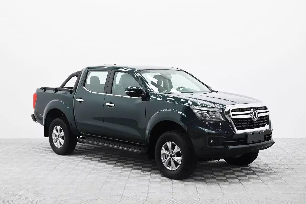 Автосалон: Dongfeng DF6