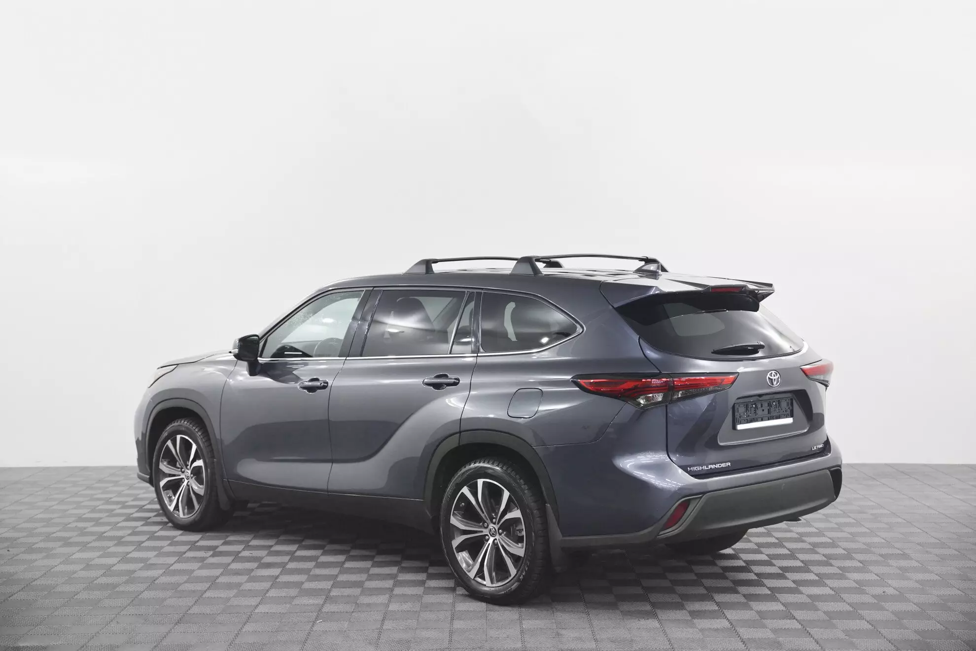 Автосалон: Toyota Highlander