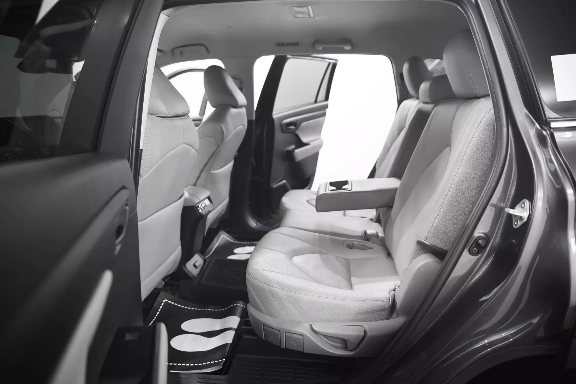 Автосалон: Toyota Highlander