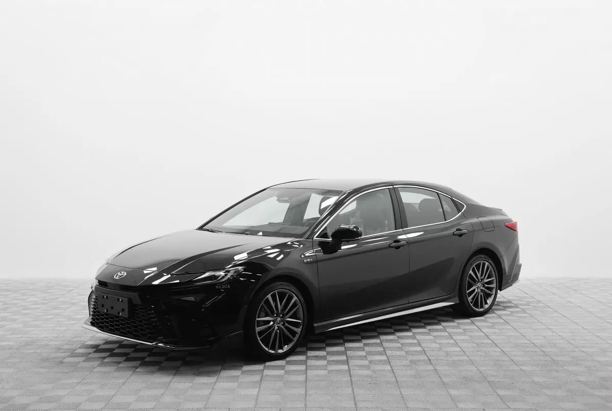 Автосалон: Toyota Camry
