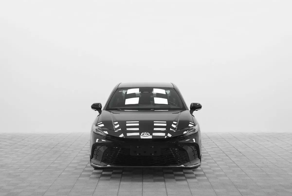 Автосалон: Toyota Camry