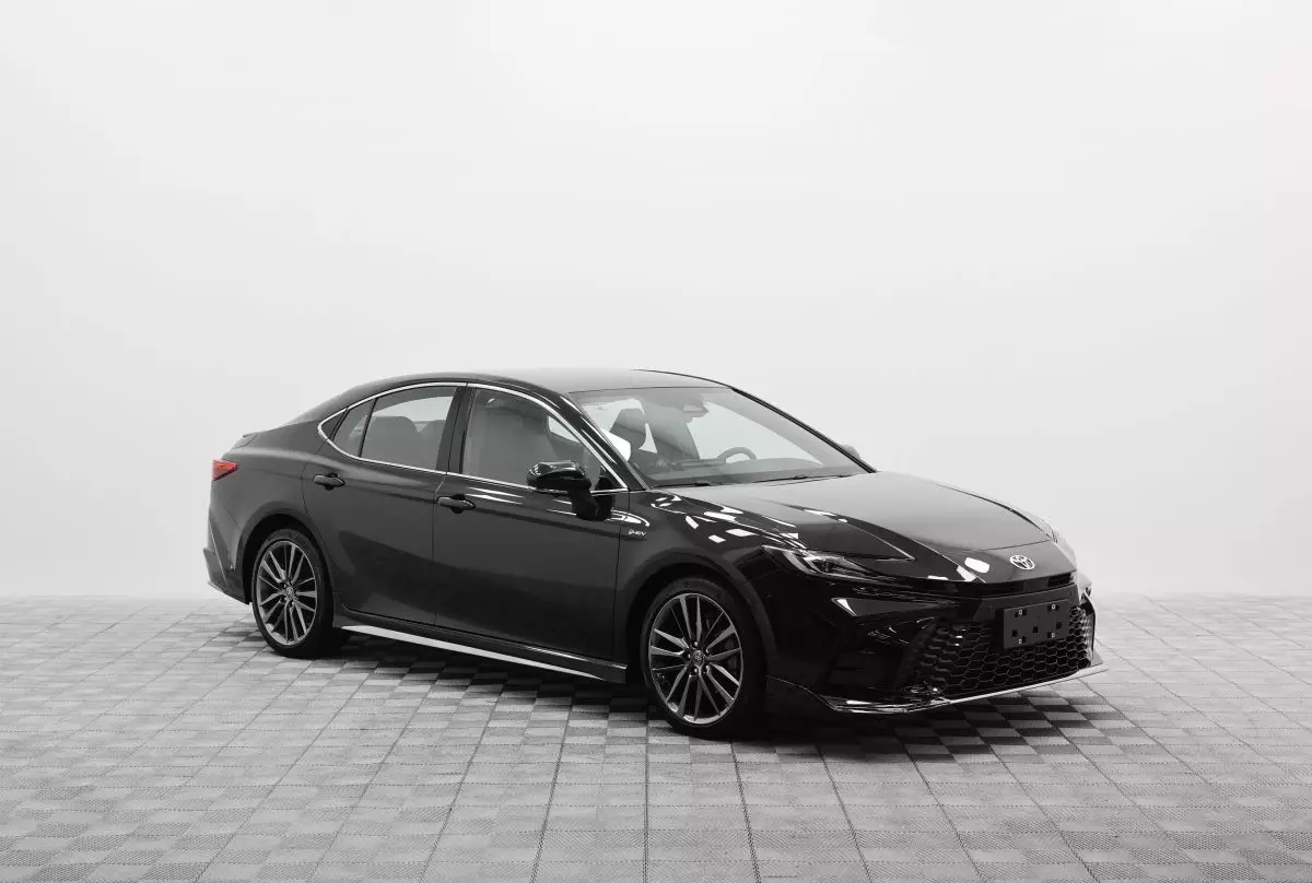 Автосалон: Toyota Camry